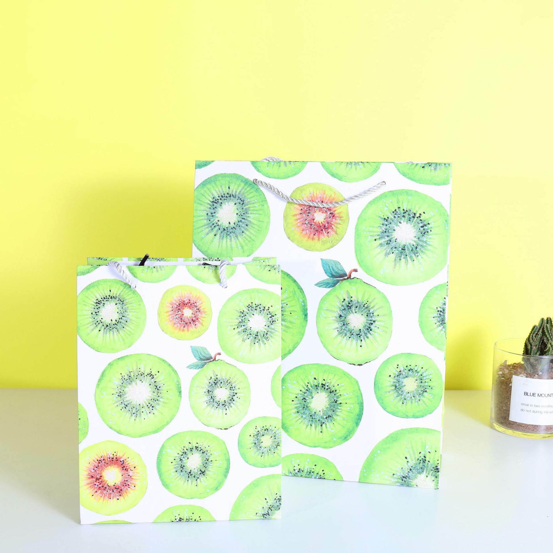 义乌工厂水果系列纸质手提袋火龙果礼品袋橙子白卡纸袋跨境专供