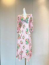 欧美春夏新款 时髦小众 仙女气质 立体花朵点缀 粉色印花连衣裙