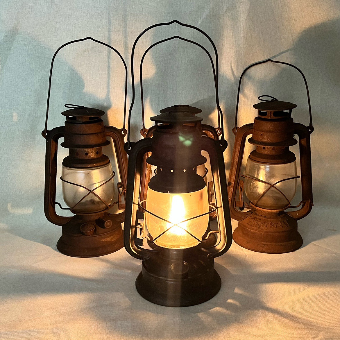 怀旧老物件马灯煤油灯提灯民俗文化装饰品红色老物件影视道具