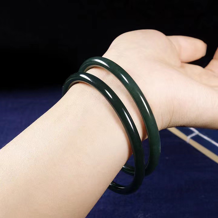 新疆天然和田玉青玉叮当镯细圆条女款手镯墨绿色玉镯子直播款批发