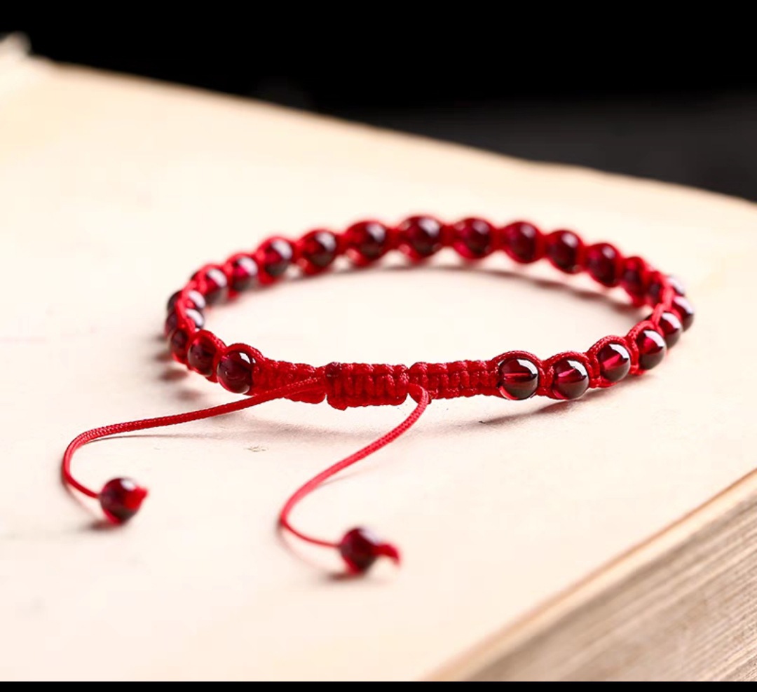 天然石榴石手链红绳情侣款手工编织酒红转珠复古风民族风-阿里巴巴