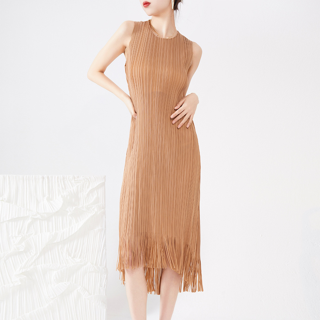 无袖褶皱连衣裙夏女设计感流苏裙子三宅百搭背心裙绝美度假出游裙