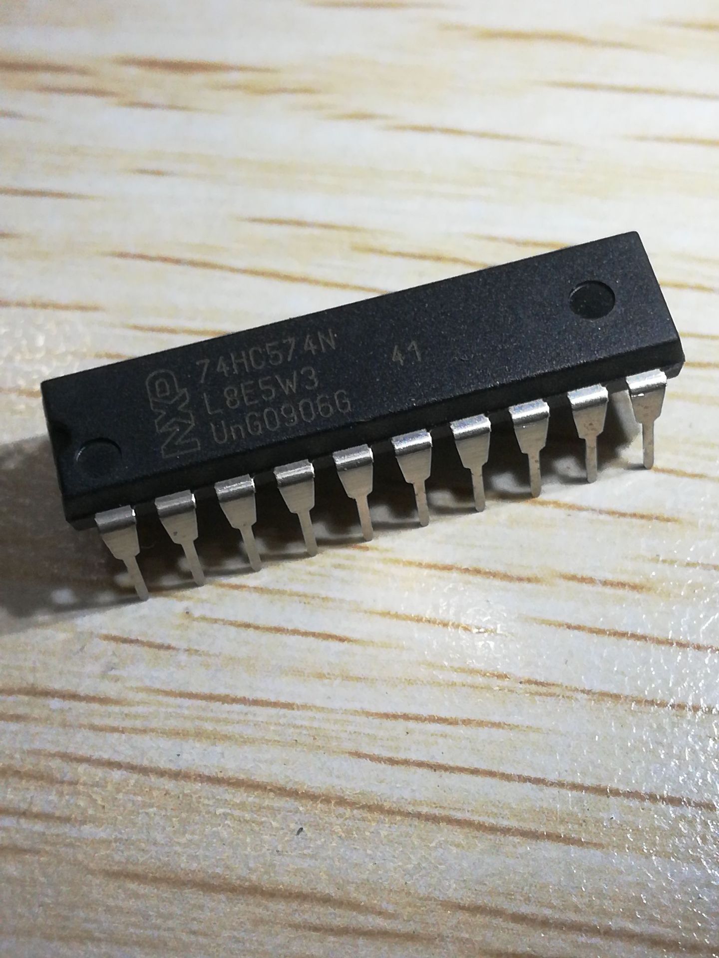 74hc574n 集成电路ic芯片电子元器件集成块直插dip20