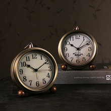轻奢风复古小台钟闹钟表金属镀铜老式经典学生用床头书桌装饰