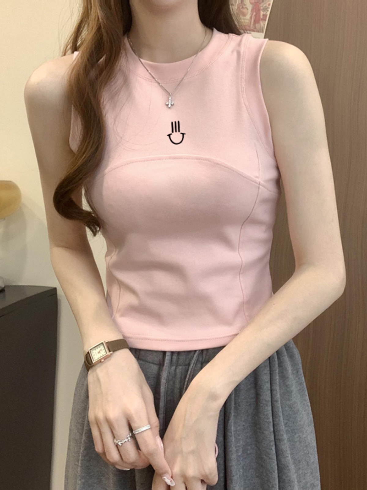 粉色吊带背心女2024新款夏季修身无袖鱼骨打底外穿短款甜辣小上衣