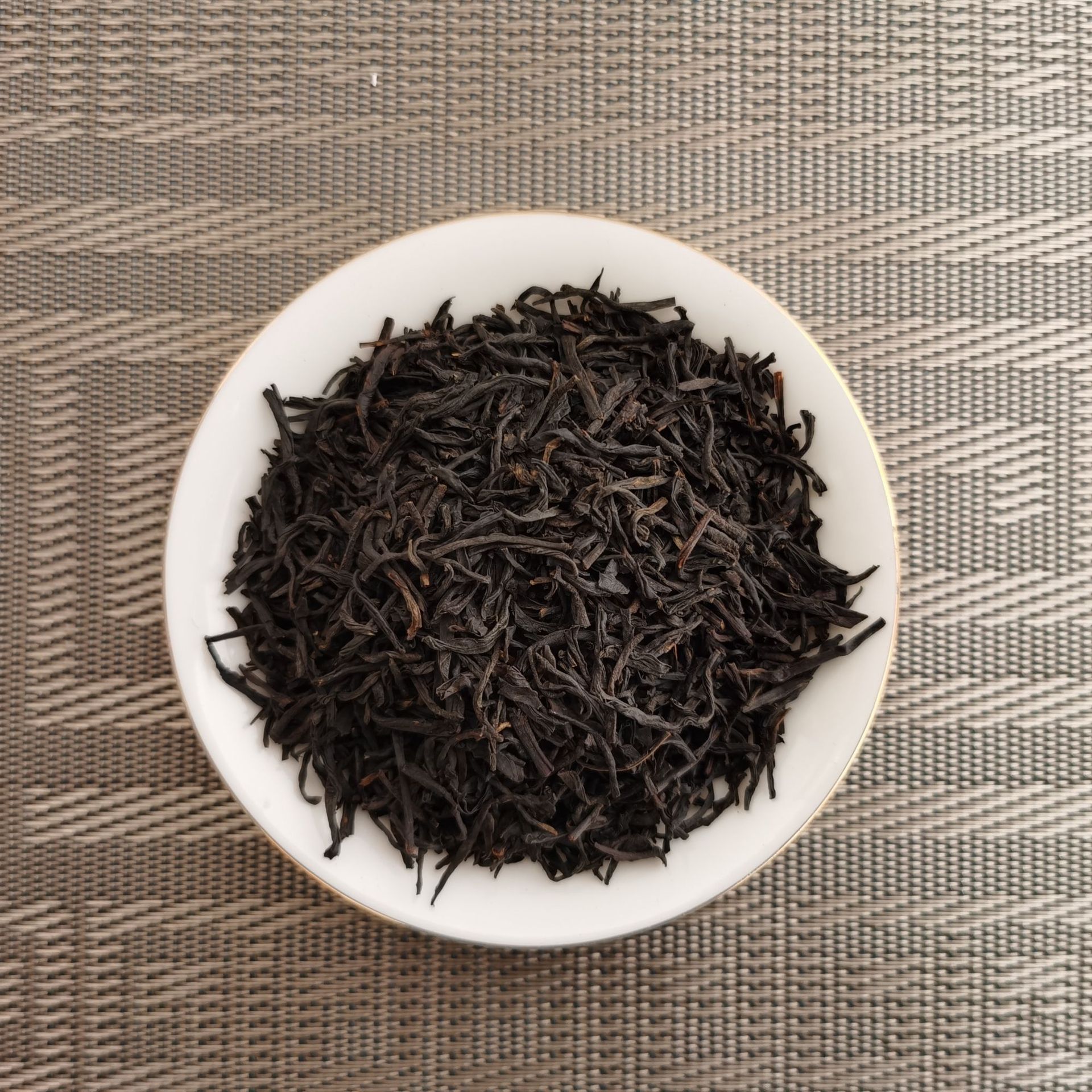 福建红茶 条茶 高火香味浓郁  糯香 出汤快耐泡,汤色靓