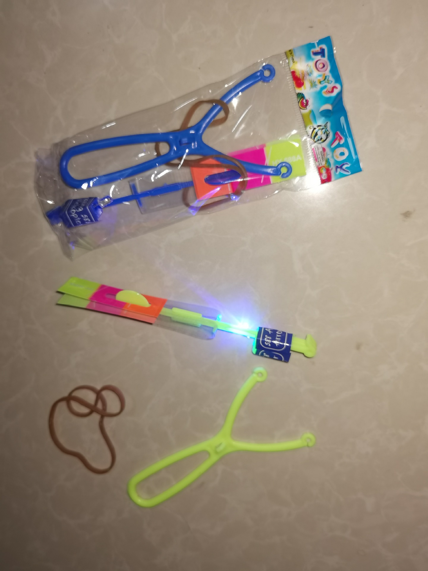 灯光弹射弓箭飞箭蓝光飞天灯飞天仙子竹蜻蜓玩具批发