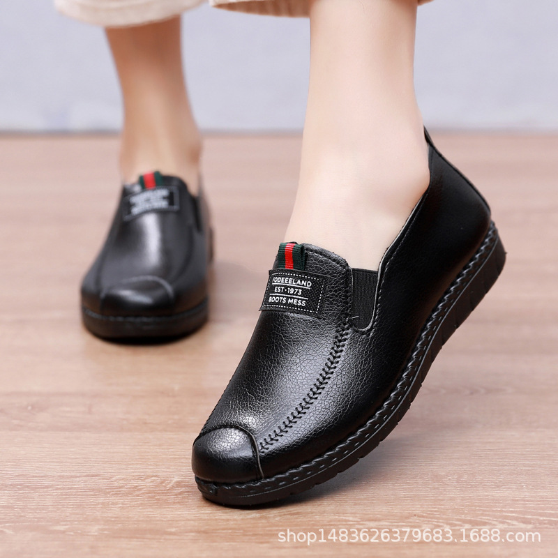 Women's Shoes Casual Mom Shoes Korean Style Middle-Aged and Elderly Flat Leather Soft Bottom Waterproof Old Lady Pumps Comfortable Slip-on