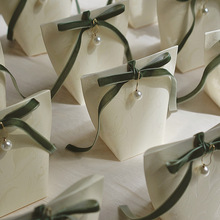 现货法式奶油白喜糖盒  欧式复古喜糖袋婚礼礼品包装伴手礼盒批发