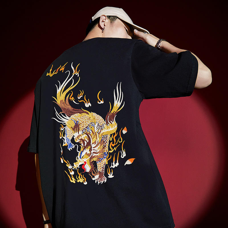 重工刺绣麒麟图案中国风国潮短袖t恤男宽松纯棉大码半袖新款上衣