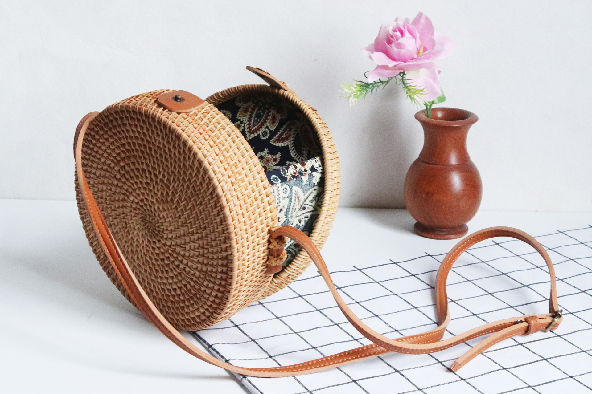 越南秋藤编包 草编包森系篮子篓子复古文艺手工编织肩带可伸缩