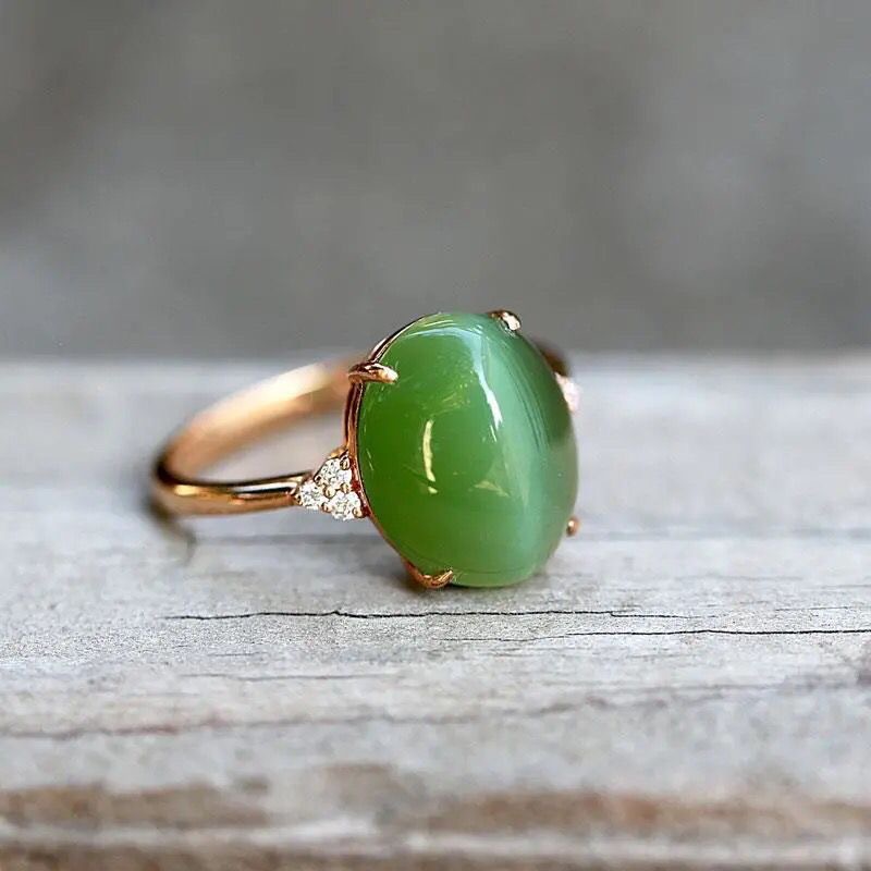 【猫眼绿蛋】仿碧玉绿猫眼蛋面镶嵌钻石戒指925高档款简约款复古