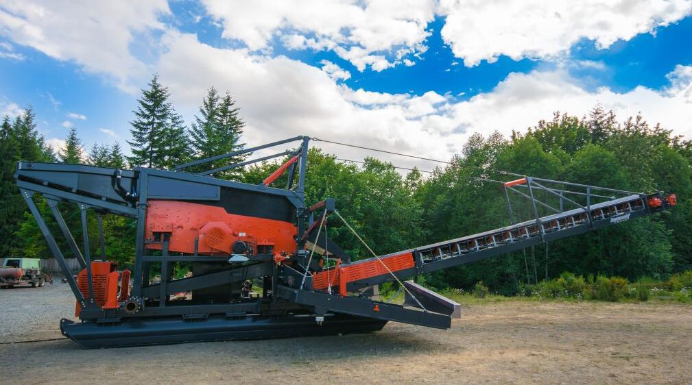 砂金矿挖金机 移动式洗黄金的设备 轮子压金机 震动溜金槽淘金盆