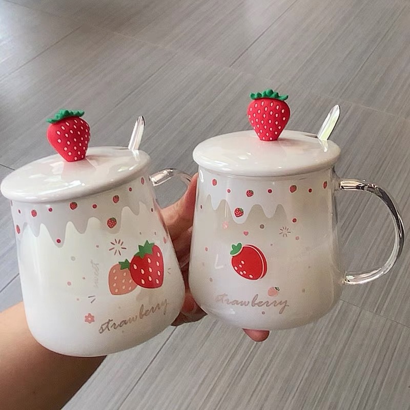 创意ins少女草莓玻璃杯 潮流个性便携可爱带盖早餐杯简约透明水杯