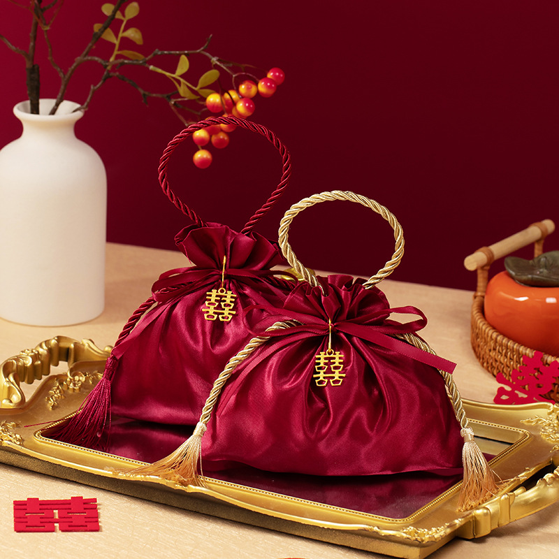婚礼喜糖袋纱袋结婚喜糖盒手提拎袋布袋子红色丝绒糖袋糖果袋子