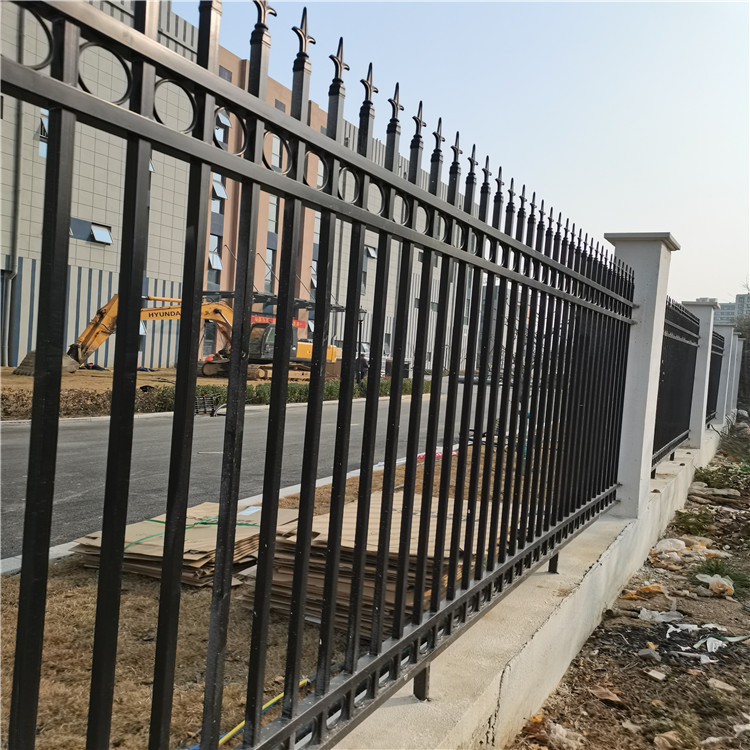 威海锌钢铁艺防护栏 庭院户外别墅围墙栏杆 学校小区栅栏院墙围栏
