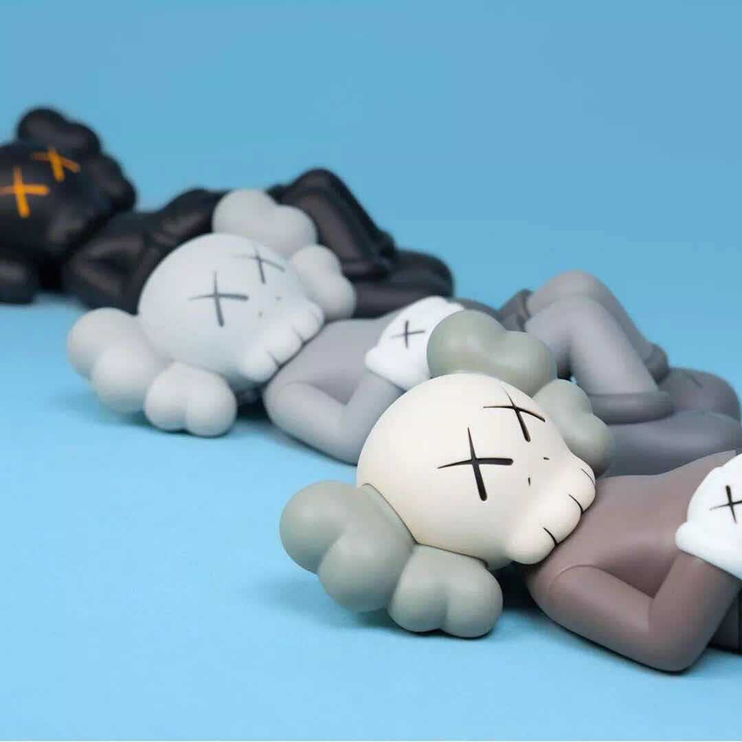 mand kaws holiday日本限定富士山公仔睡姿玩偶玩具车载摆件手办