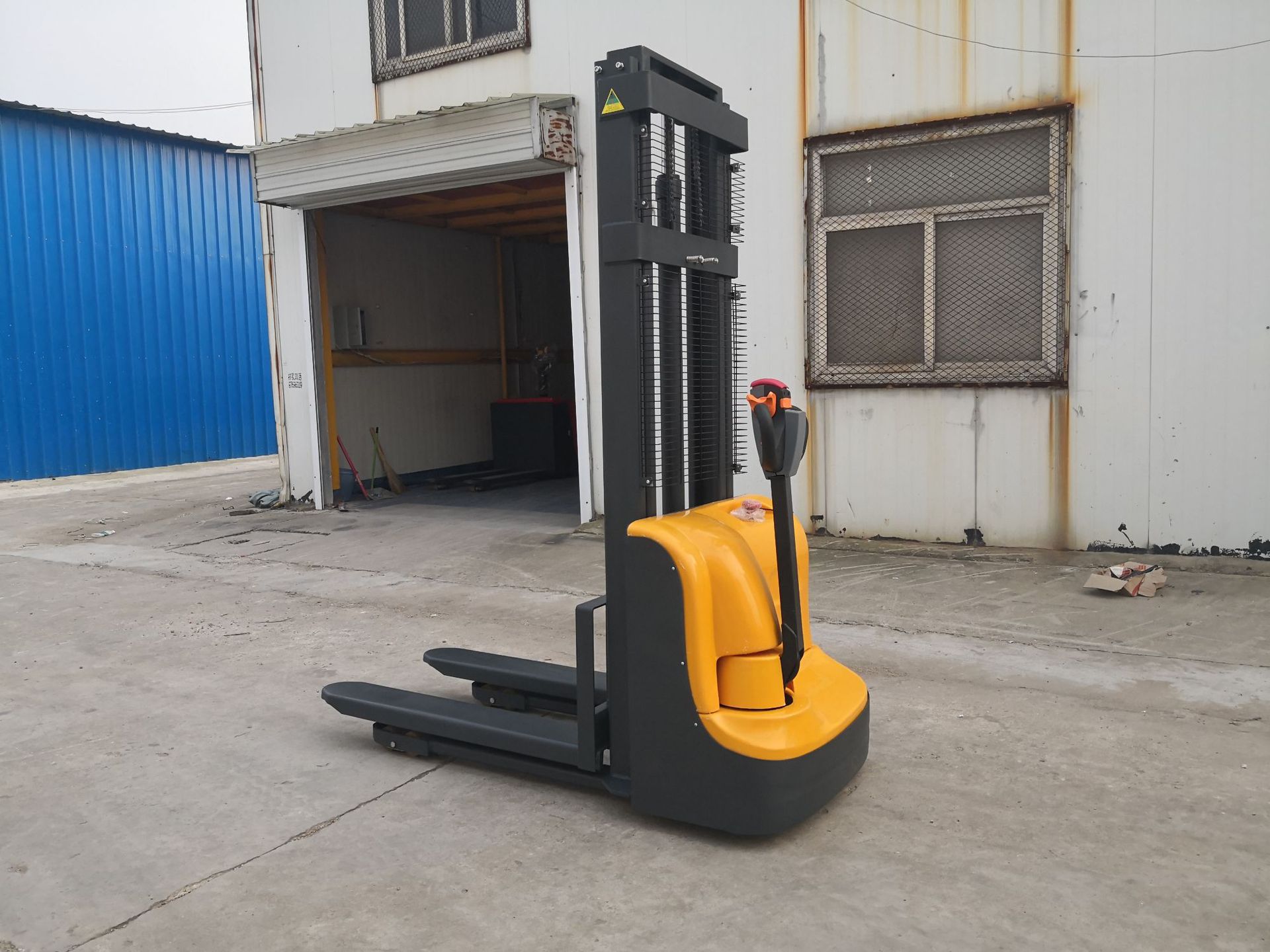 厂家供应电瓶升降电动叉车电动叉车 1-1.5吨步行式全电动堆高车