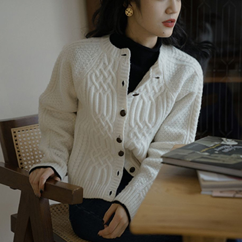 白色针织开衫麻花毛衣女秋冬秋季外搭外套百搭早秋上衣设计感小众