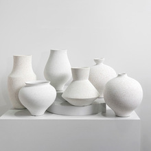简约时尚陶瓷花瓶现代极简花瓶白色花瓶标间摆件样板房工艺品花器