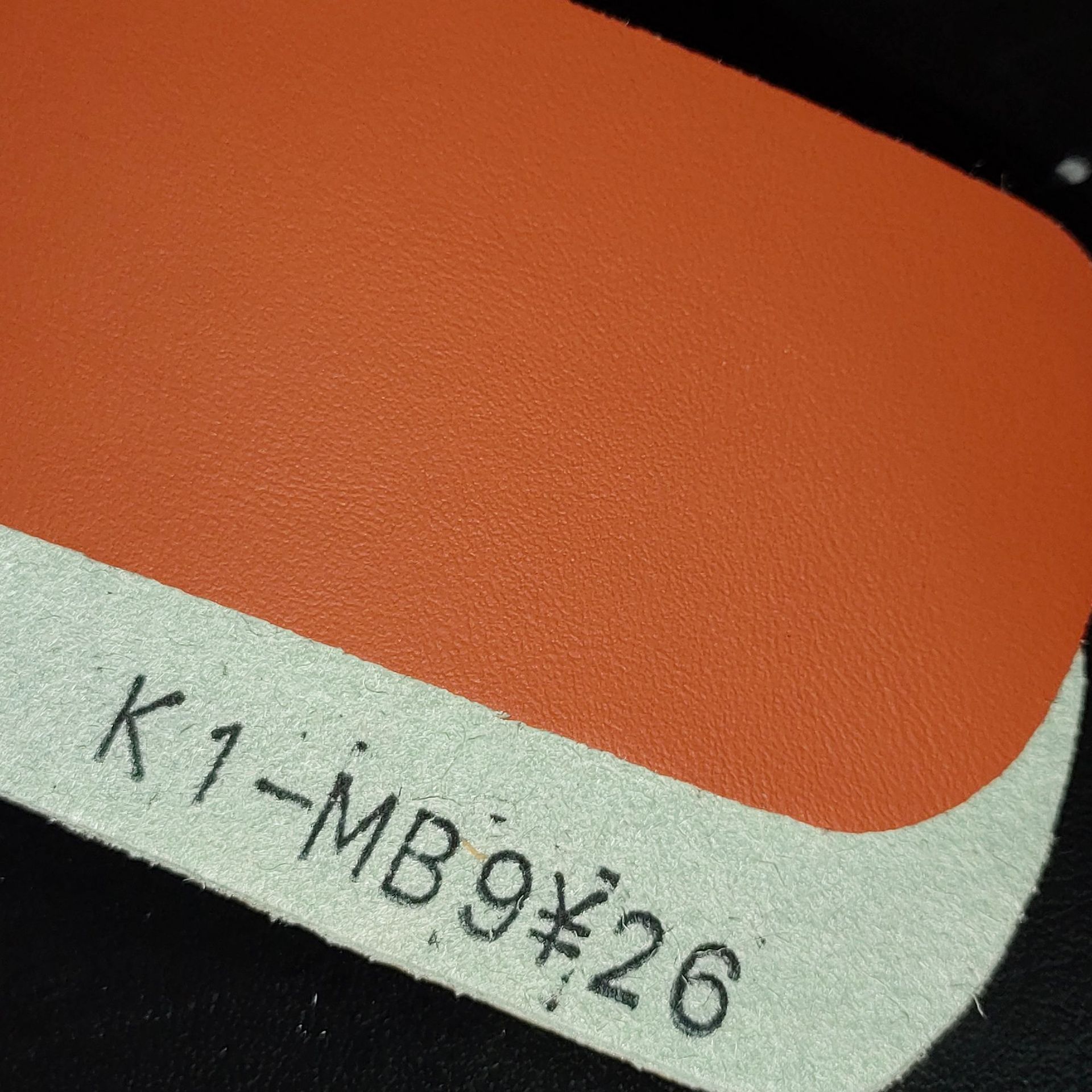 汽车革真超纤皮防污沙发皮超纤皮革料皮革库存合成纤维树脂红色