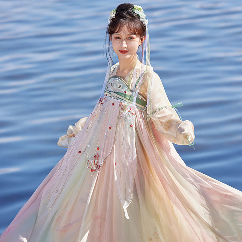 七月夕林女汉服成人款春秋季古典舞女孩古韵绣花高端汉元素公主裙