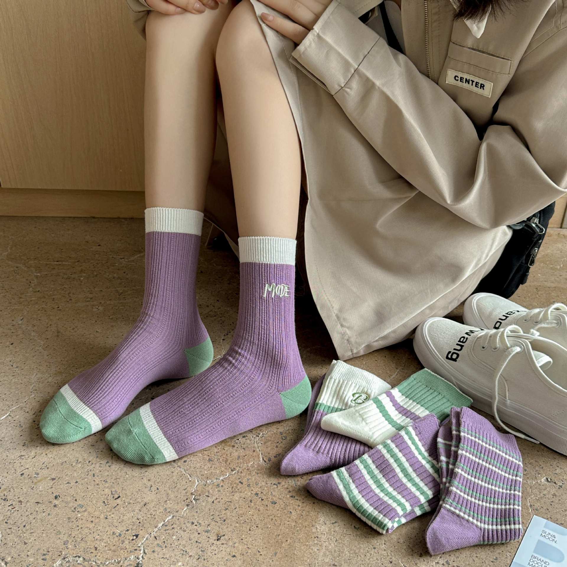 Autumn and Winter Thickening Embroidered Letter Cotton SocksRetro Ins Style Trendy Striped SocksSweat-Absorbent Warm and Simple Tube SocksWomen