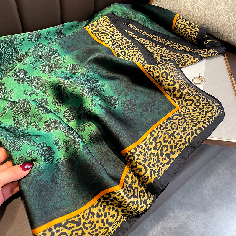 Spring and Autumn Thin Classic Green Gradient Flower Stitching Leopard Print Border Brocade Satin Large Kerchief Outer Air Conditioning Shawl