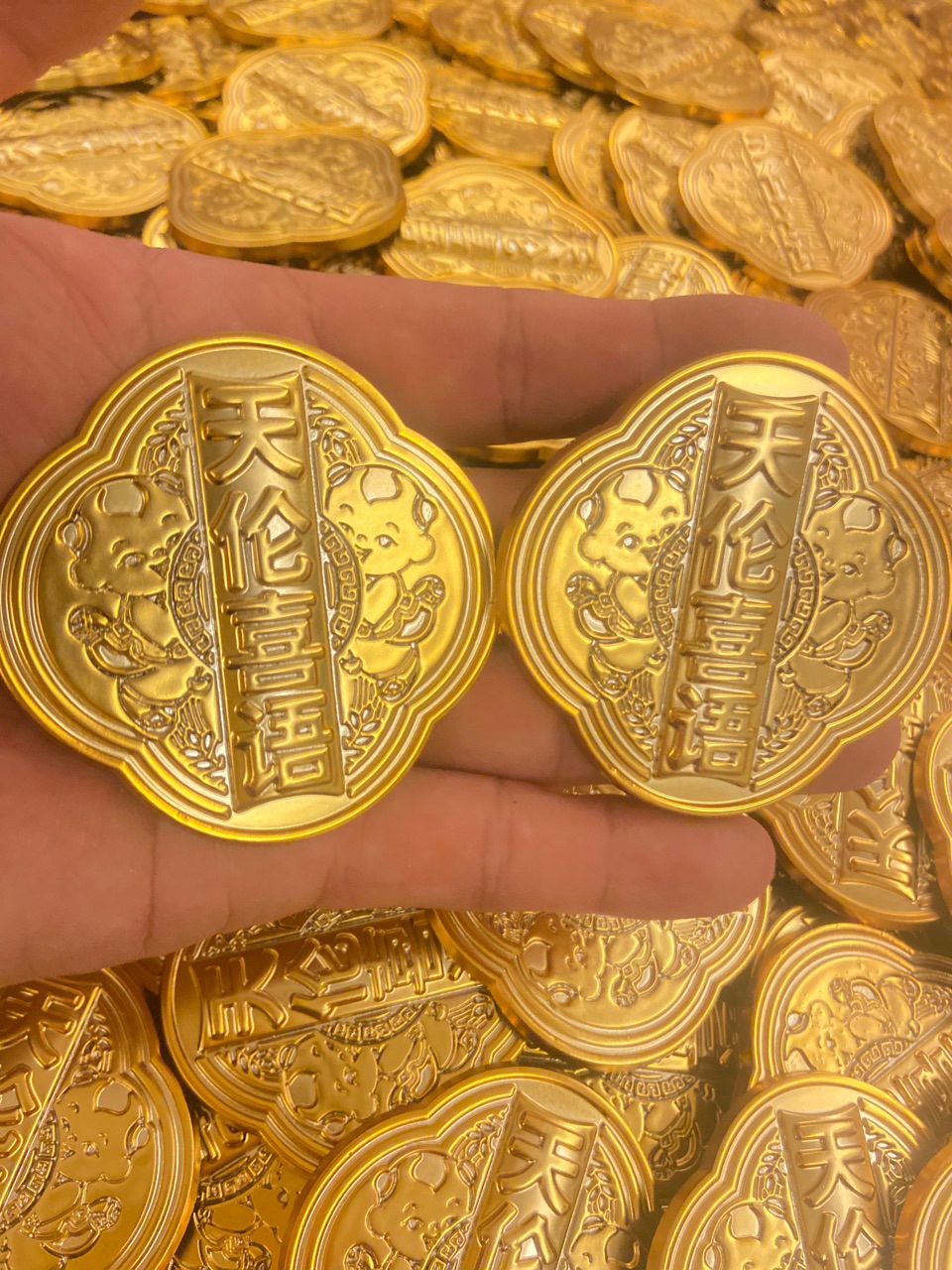 厂家供应ABS塑料酒标牌 红白酒葡萄酒塑料酒牌茶盒标牌可印LOGO