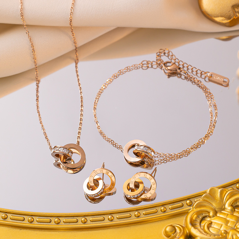 钛钢不掉色幸运罗马时尚双环项链女简约手链女百搭金色锁骨链饰品