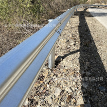 波形梁钢护栏河边矿场驾校防撞栏杆乡村安全防护栏路侧波形护栏板