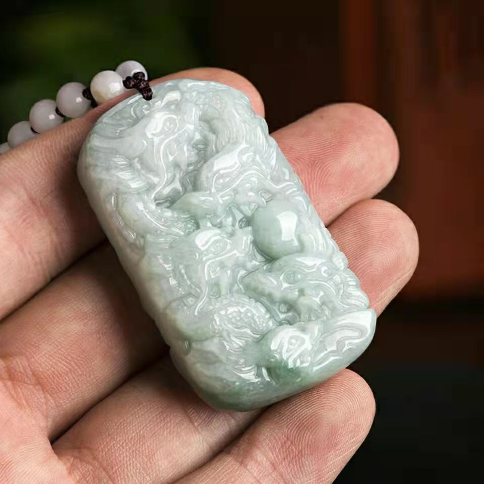 缅甸a货翡翠玉龙牌九龙护主生肖龙玉石吊坠情侣冰糯种挂件玉器