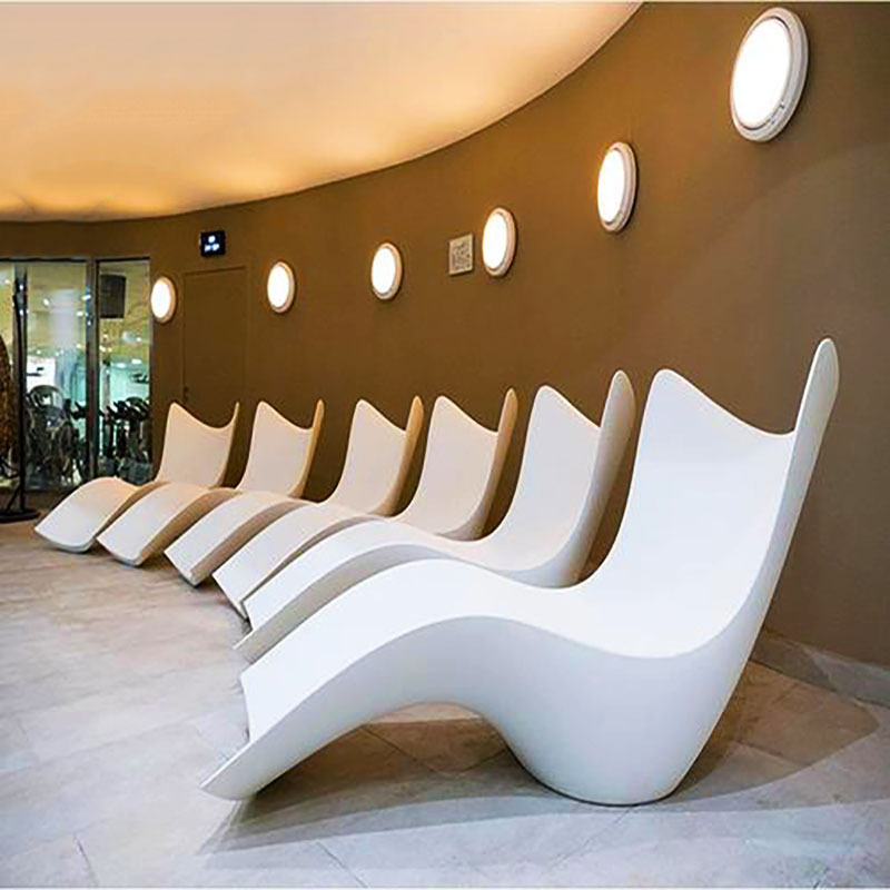 玻璃钢户外沙滩酒店庭院城市家具雕塑防水躺椅游泳休息沙发可定制