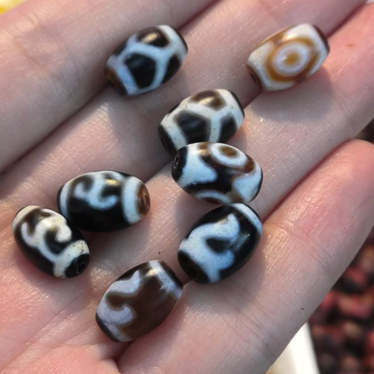 龟甲坛城熊猫三眼如意钩绿度母玛瑙天珠收藏品aqx10