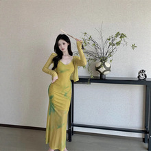 法式复古扎染吊带连衣裙女2025夏季新款修身包臀裙辣妹开叉长裙子