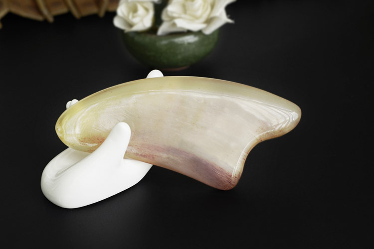 产地货源和美精细抛光刮痧板 面部美容板加厚小号羊角刮痧板批发