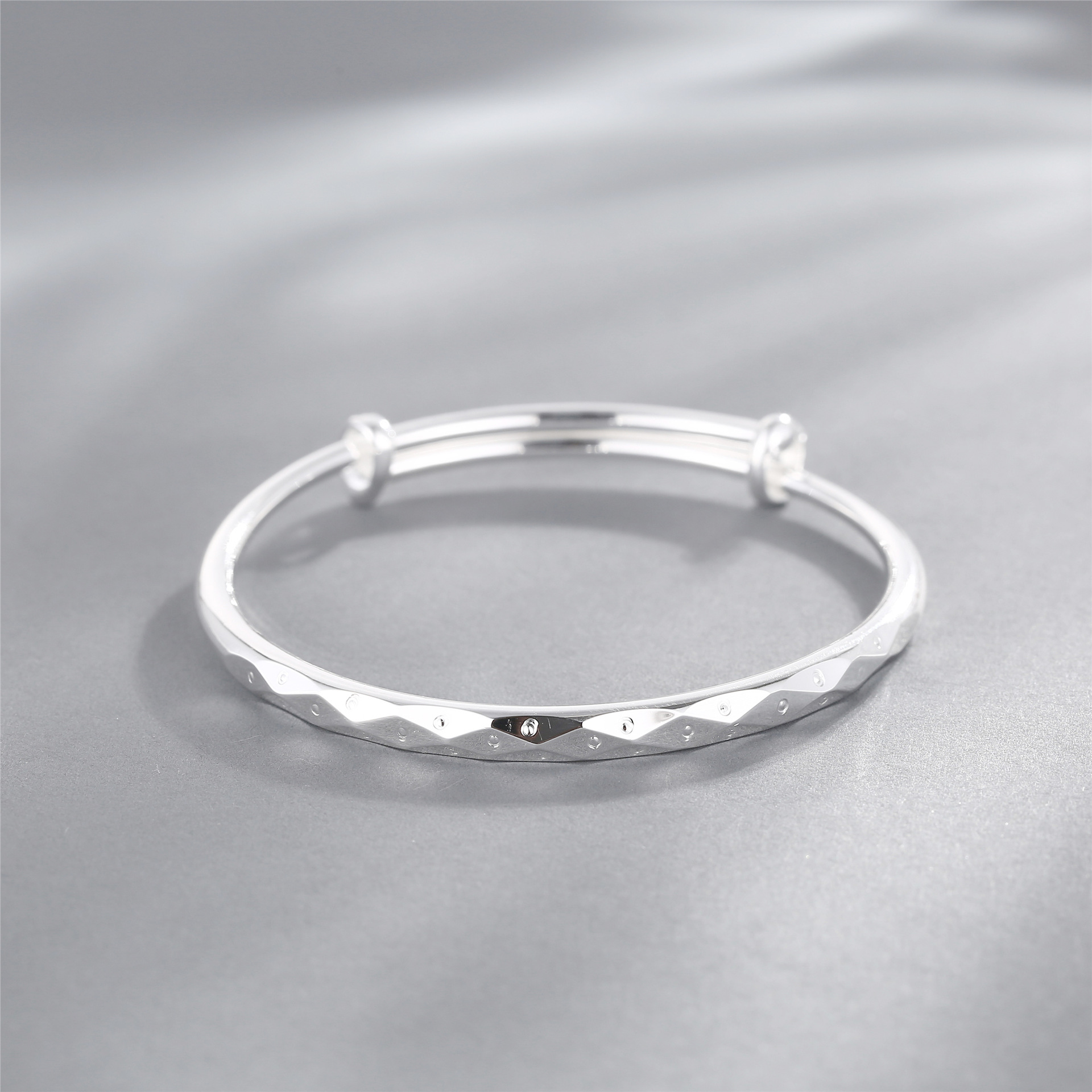 s999纯银菱形小圈银手镯女送女友推拉银镯手饰品细圈小众礼物