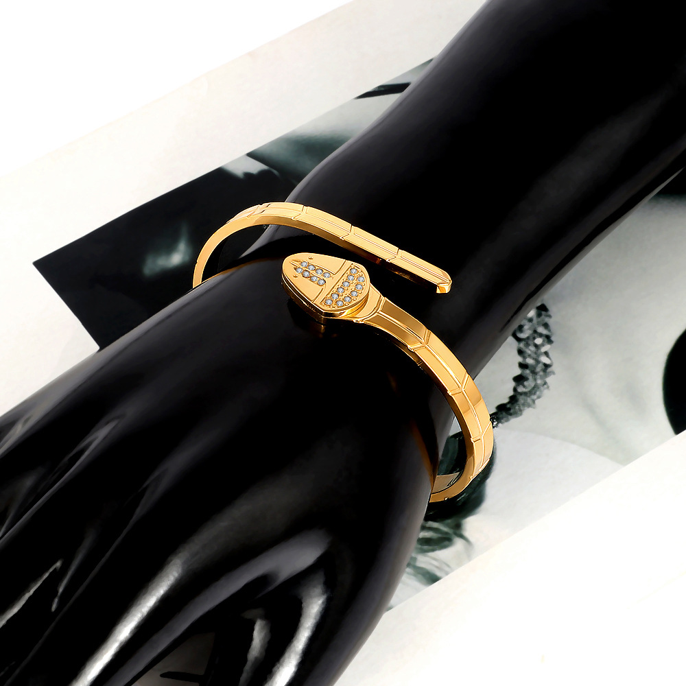 蛇形弹簧设计钛钢手镯女韩版简约蛇头手镯手环女网红手饰品