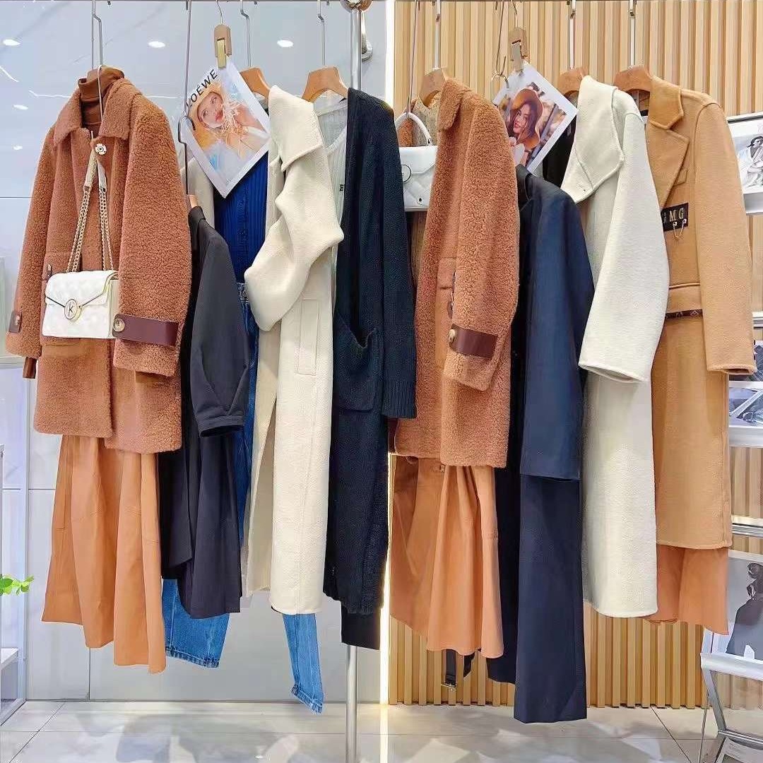 tatu她图女装23冬装羽绒服撤柜断码直播货源品牌折扣女装清货剪标