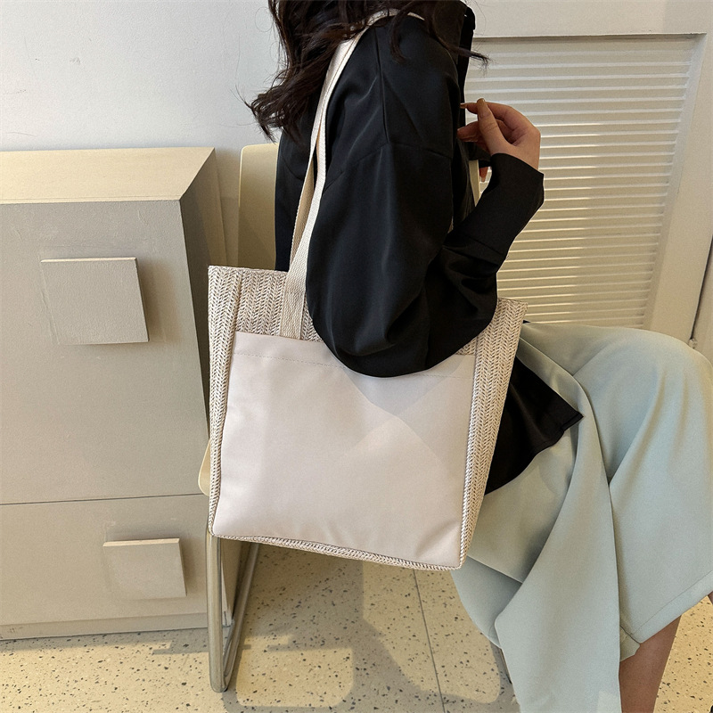 Large Capacity High Sense Bag Women's Bag 2023 Summer Fashion Artistic Ethnic Style Shoulder Bag Commute Leisure Tote Bag