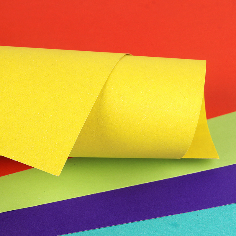 4k卡纸批发 绘画手工硬卡纸 背景贴画 4开彩色卡纸 大张黑白卡纸