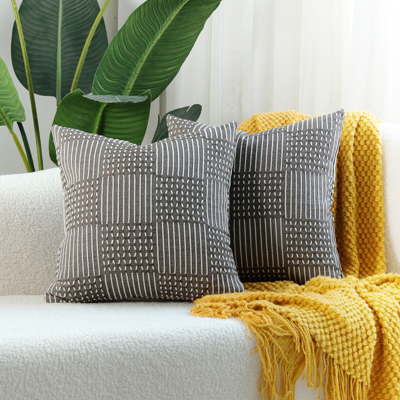 New Simple Modern Style Geometric Pattern Cotton Woven Jacquard Cushion Pillow Cover