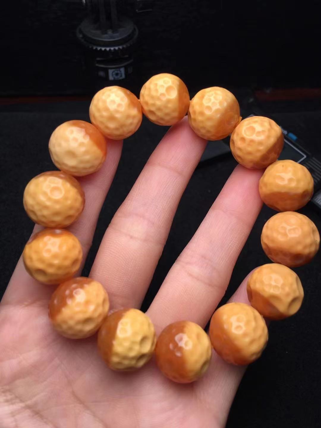 天然缅黄玉化料聚宝盆陨石手串蛋黄色鸡油黄盘玩雕刻手串缅甸黄玉