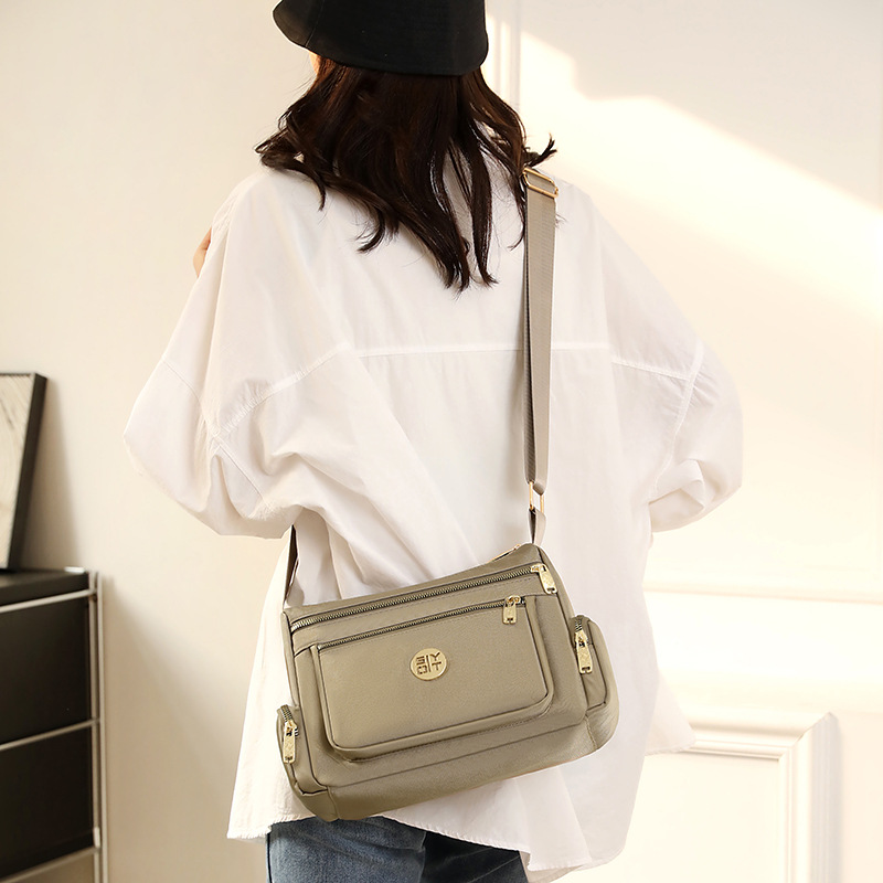 Wholesale Women's Bags Trendy New Casual Middle-Aged Lady Mother Bag Fashion Shoulder Messenger Bag