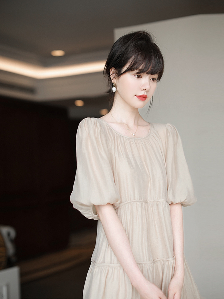 韩式财阀小资风     珠贝色泽小量感连衣裙