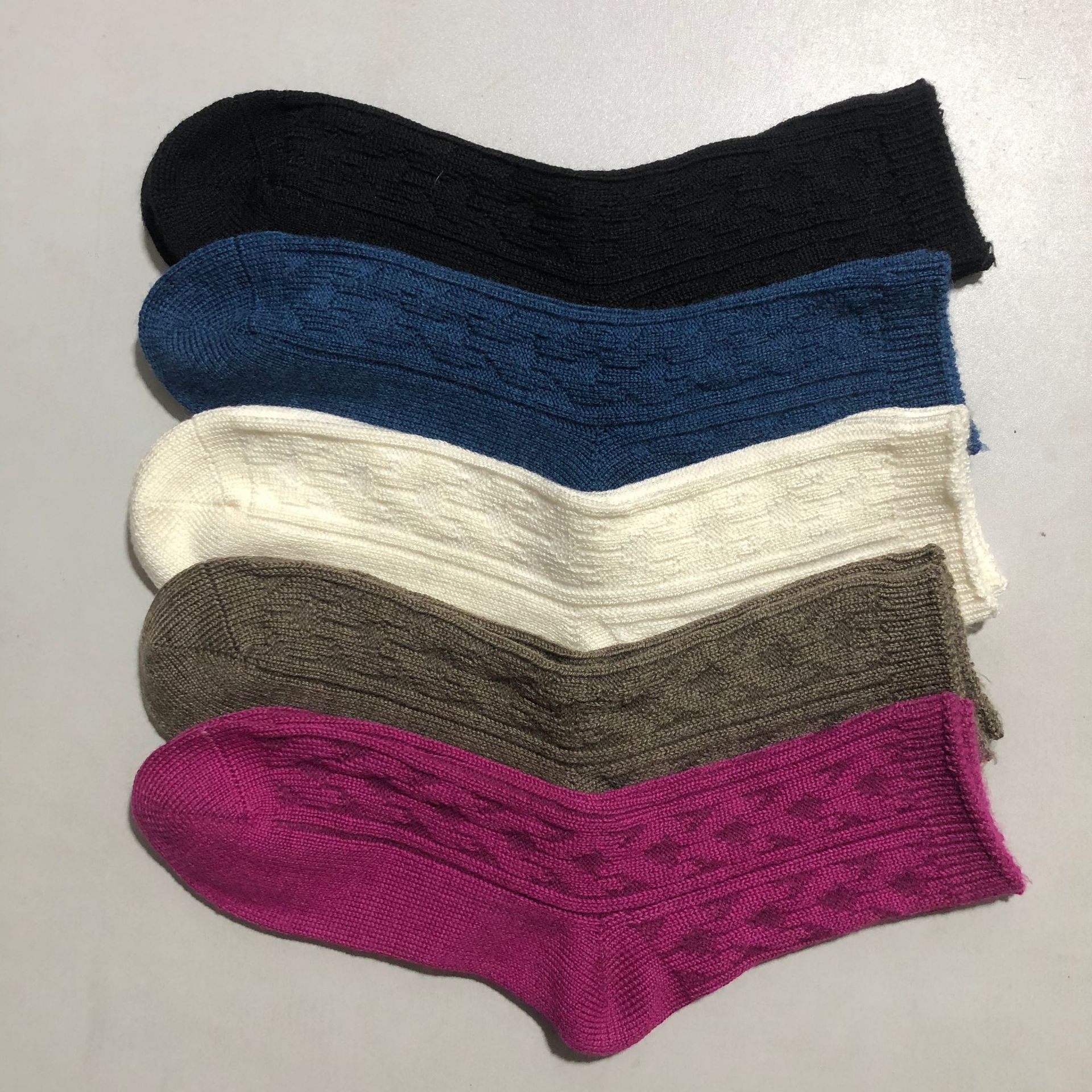 包邮秒杀冬季加厚羊毛保暖袜双针手工缝头纯色花纹无骨男女中筒袜