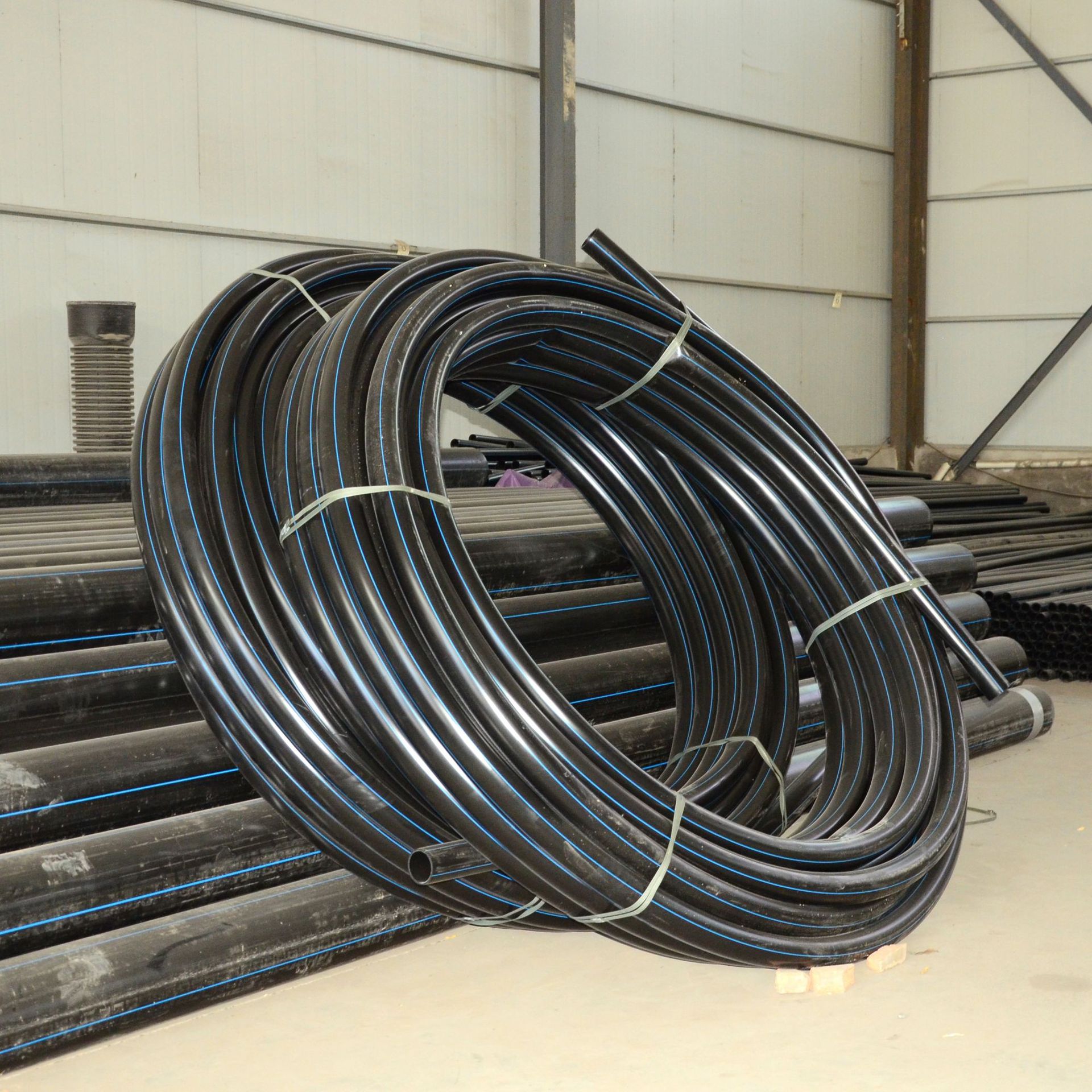 加工定制黑色pe穿线管电缆保护管pe通讯管电缆地埋式阻燃电力盘管