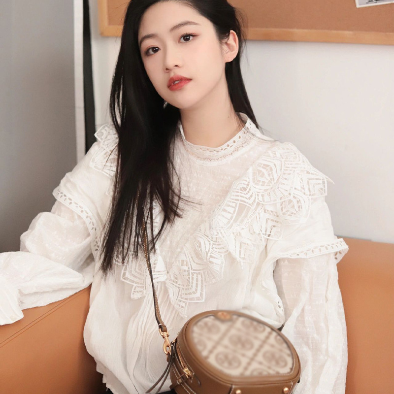 向涵之明星同款2022春秋时尚韩版立领蕾丝拼接长袖衬衫复古上衣女