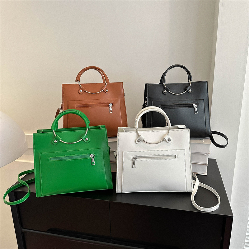 Casual High-Grade Ring Handbag Bag Female 2023 Summer Fashion Shoulder Messenger Bag Simple Small Square Bag