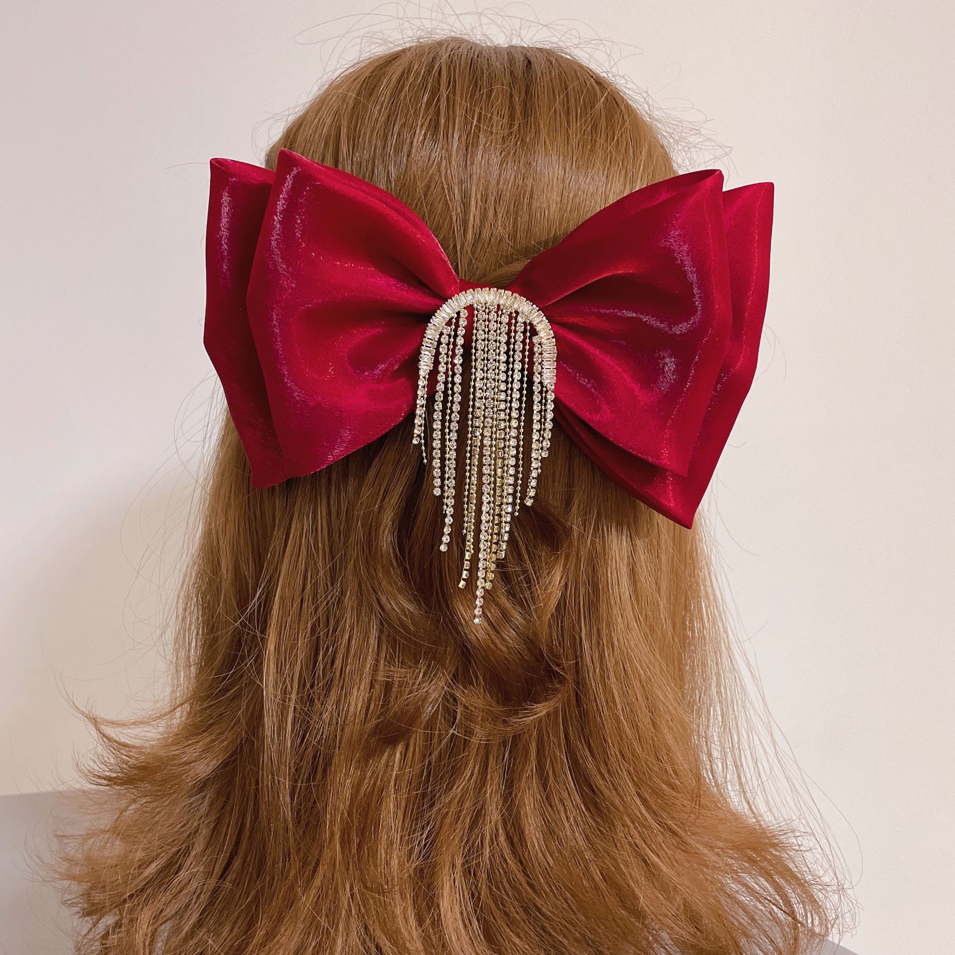 网红新款丝滑酒红色链条弹簧夹发夹气质少女后脑勺顶夹新娘发饰